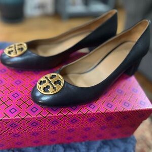 Tory Burch Black and Gold Women's Shoes